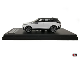 1:64 2018 Land Rover Range Rover Velar First Edition white Color