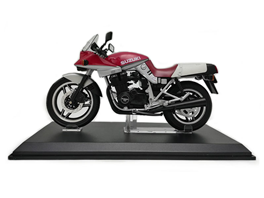 1:2 Suzuki Knife Motorcycle Red  And Silver Color