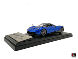 1-43 Pagani Huayra Roadster  Diecast model car - Blue color