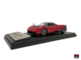 1-43 Pagani Huayra Roadster  Diecast model car - Red color