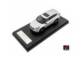 1-64 Toyota Highlander Diecast model car- Silver color